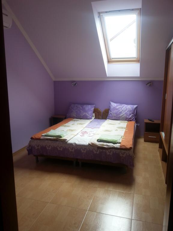 Marinica Apartman Hajdúszoboszló Buitenkant foto