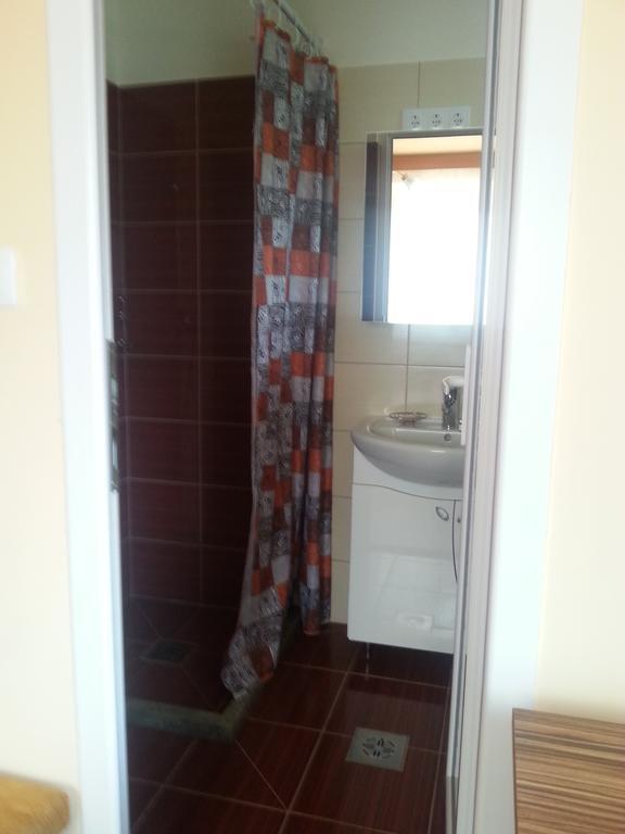 Marinica Apartman Hajdúszoboszló Buitenkant foto
