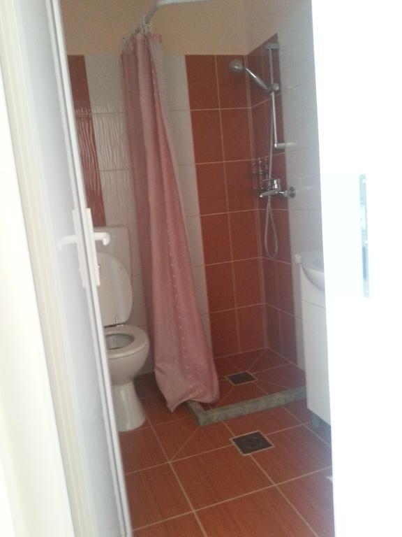 Marinica Apartman Hajdúszoboszló Buitenkant foto