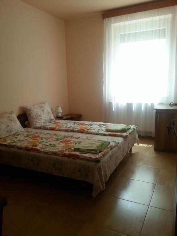 Marinica Apartman Hajdúszoboszló Buitenkant foto